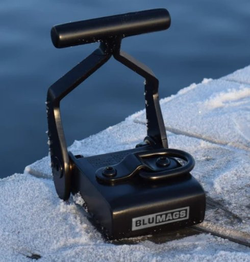 Blumags Flipper 100  Tactical Underwater Stainless Steel Magnet W/ Carry Case (220 lbs Holding Force)