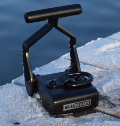 Blumags Flipper 100  Tactical Underwater Stainless Steel Magnet W/ Carry Case (220 lbs Holding Force)