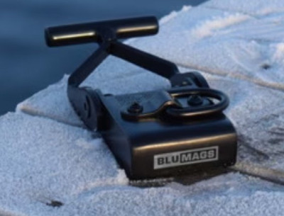 Blumags Flipper 250 Tactical Underwater Stainless Steel Magnet W/ Carry Case (550 lbs Holding Force)