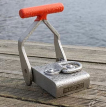 Blumags Compact BM250S Underwater Stainless Steel Magnet W/ Carry Case (550 lbs Holding Force)