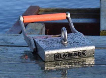 Blumags Pro BM500S underwater Stainless Steel Magnet W/ Carry Case (1100 lbs Holding Force)